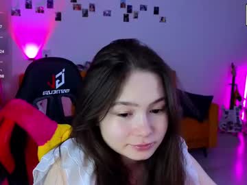 Shyvivi_ Chaturbate stream image from May 22, 2025