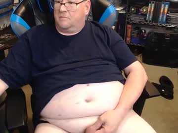 Biggaychub Chaturbate stream image from May 22, 2025