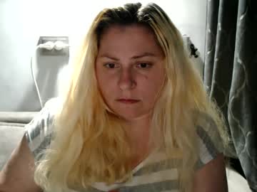 Candycream74 Chaturbate stream image from May 22, 2025