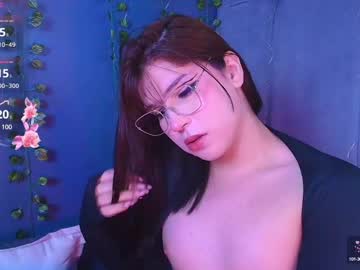 Yuri_Stars Chaturbate stream image from May 22, 2025