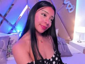 Emilybutterfly1 Chaturbate stream image from May 22, 2025