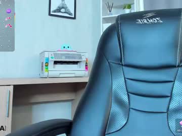 Andrea_Svel Chaturbate stream image from May 23, 2025