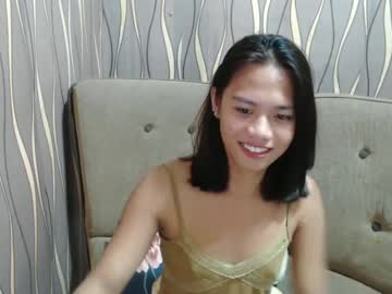 Lovely_Yvoneslutty Chaturbate stream image from May 23, 2025