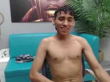 Alexander_Russoo Chaturbate stream image from May 23, 2025