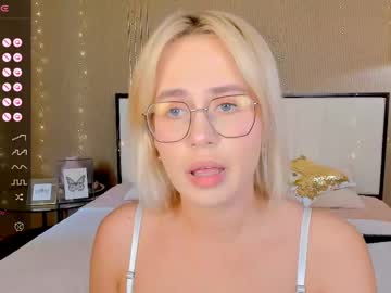 Bellatip Chaturbate stream image from May 23, 2025
