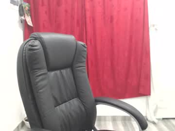 Laura_Craizy Chaturbate stream image from May 23, 2025