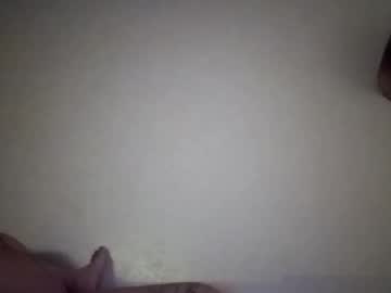 Honneybee2130 Chaturbate stream image from May 23, 2025