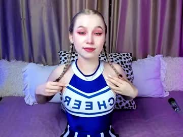 Lilystarlight Chaturbate stream image from May 23, 2025