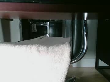 Littleclitty247 Chaturbate stream image from May 23, 2025