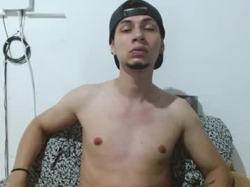 Mistermike_69 Chaturbate stream image from May 23, 2025