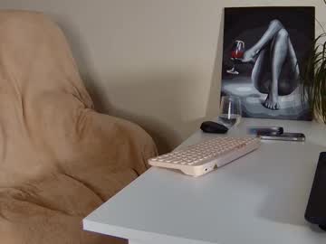 Queen_Jules Chaturbate stream image from May 23, 2025