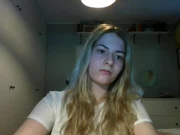 Rosie_June Chaturbate stream image from May 23, 2025