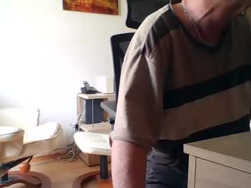 Camcologne Chaturbate stream image from May 23, 2025