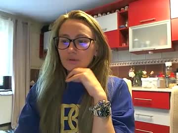 Melly_Rosey Chaturbate stream image from May 23, 2025