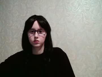 Amomira Chaturbate stream image from May 23, 2025