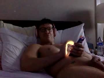 Drew0565 Chaturbate stream image from May 23, 2025