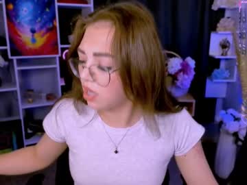 Lora_Fairy Chaturbate stream image from May 23, 2025