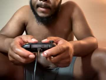 Yourroyalshyness Chaturbate stream image from May 23, 2025
