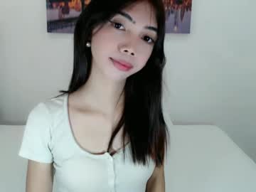 Feyaaa Chaturbate stream image from May 23, 2025