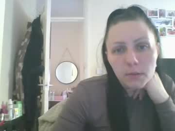 Lunalush22 Chaturbate stream image from May 23, 2025