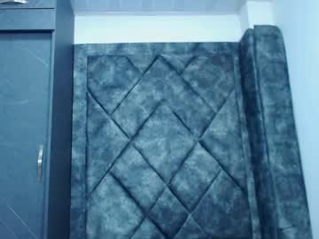 Barby_Jonnes Chaturbate stream image from May 23, 2025