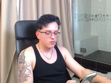 Felixstark Chaturbate stream image from May 23, 2025