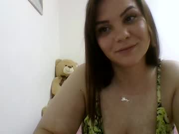 Karinna_Quinn Chaturbate stream image from May 23, 2025