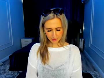 Goldenlighte Chaturbate stream image from May 23, 2025