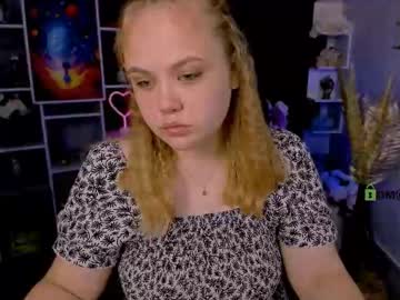 Keri_Ti Chaturbate stream image from May 23, 2025