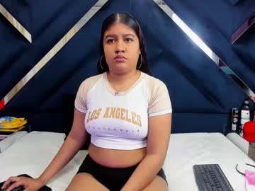 Natalieevansx Chaturbate stream image from May 23, 2025