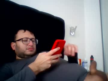 Sementalpajero Chaturbate stream image from May 23, 2025