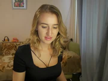 Sophilorens Chaturbate stream image from May 23, 2025