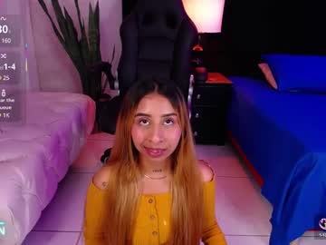 Lailastilwills Chaturbate stream image from May 23, 2025