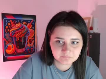 Kissleoxx Chaturbate stream image from May 23, 2025