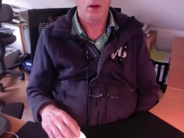 Amor2200 Chaturbate stream image from May 23, 2025