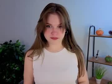 Clara_Meyer Chaturbate stream image from May 23, 2025