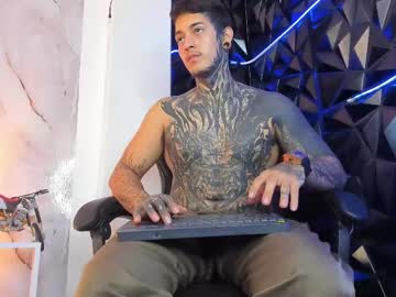 Jaxxxonherd Chaturbate stream image from May 23, 2025