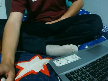 Kevinandujarzamora1996 Chaturbate stream image from May 23, 2025