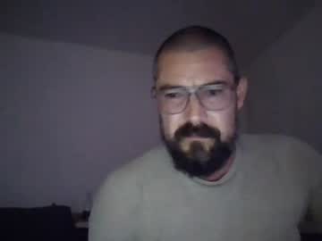 Isswood Chaturbate stream image from May 23, 2025