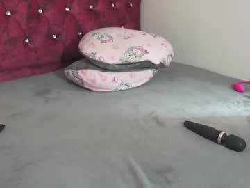 Rosiitafresita01 Chaturbate stream image from May 23, 2025