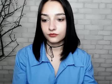 Veryveryshygirl Chaturbate stream image from May 23, 2025