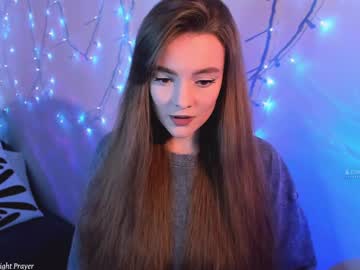 Wxiuixw Chaturbate stream image from May 23, 2025