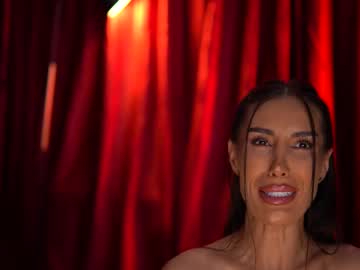 Evelyn_Evyy Chaturbate stream image from May 23, 2025