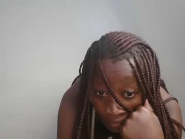 Prettyeve25 Chaturbate stream image from May 23, 2025
