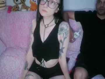Strawbiedreamz Chaturbate stream image from May 23, 2025