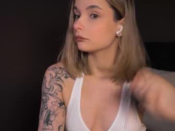 Bella_Alita Chaturbate stream image from May 23, 2025
