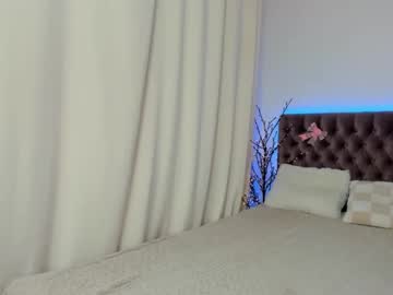 Ella_Mayers Chaturbate stream image from May 23, 2025