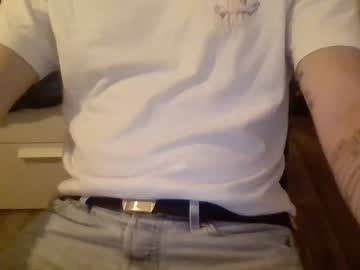Frencheyes91 Chaturbate stream image from May 23, 2025