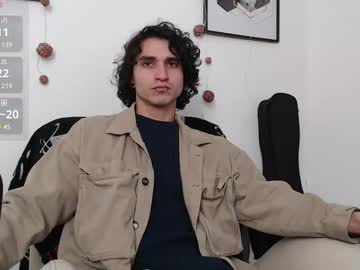 Harry_Sky Chaturbate stream image from May 23, 2025