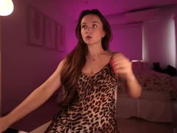 Alicealberts Chaturbate stream image from May 23, 2025